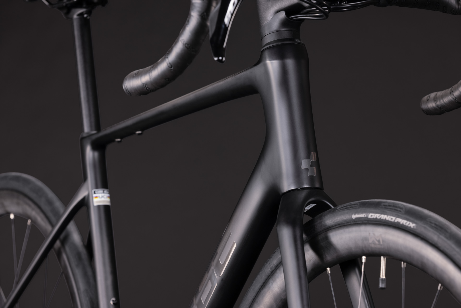 Cube Attain C:62 Race carbon´n´coalchrome
