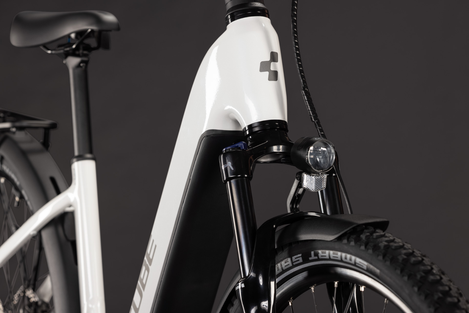 Cube Nuride Hybrid Performance 720 metallicwhite´n´grey