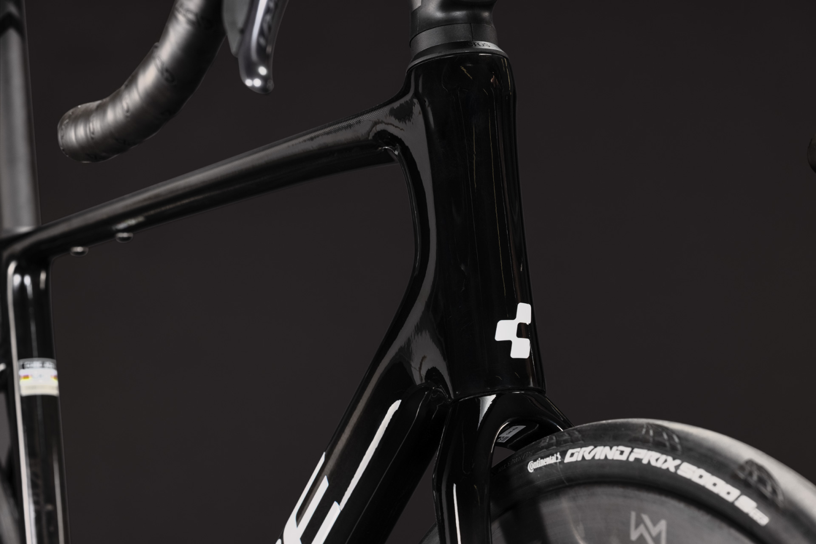Cube Attain C:62 SLT carbon´n´white