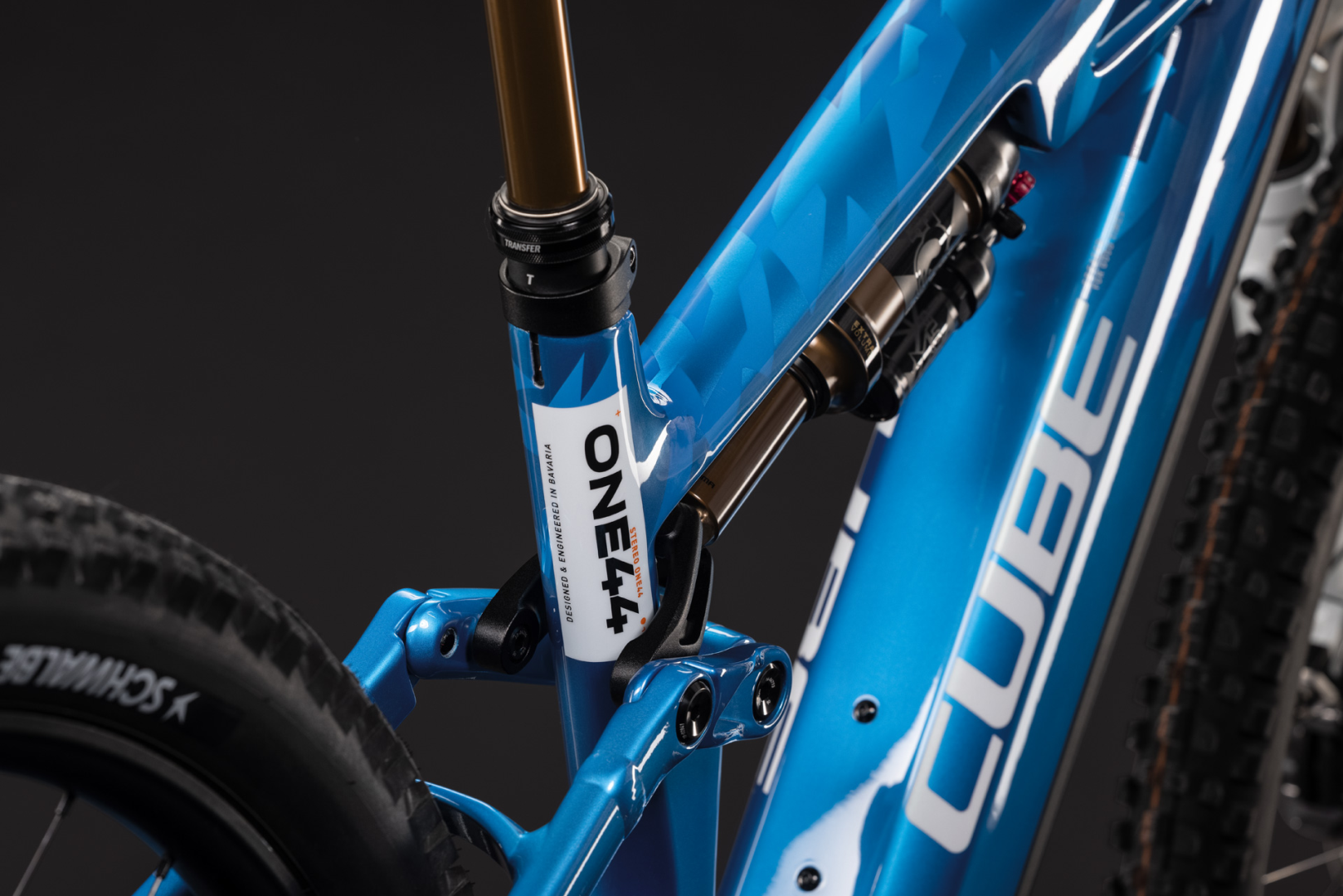 Cube Stereo Hybrid ONE44 HPC AT 800 actionteam