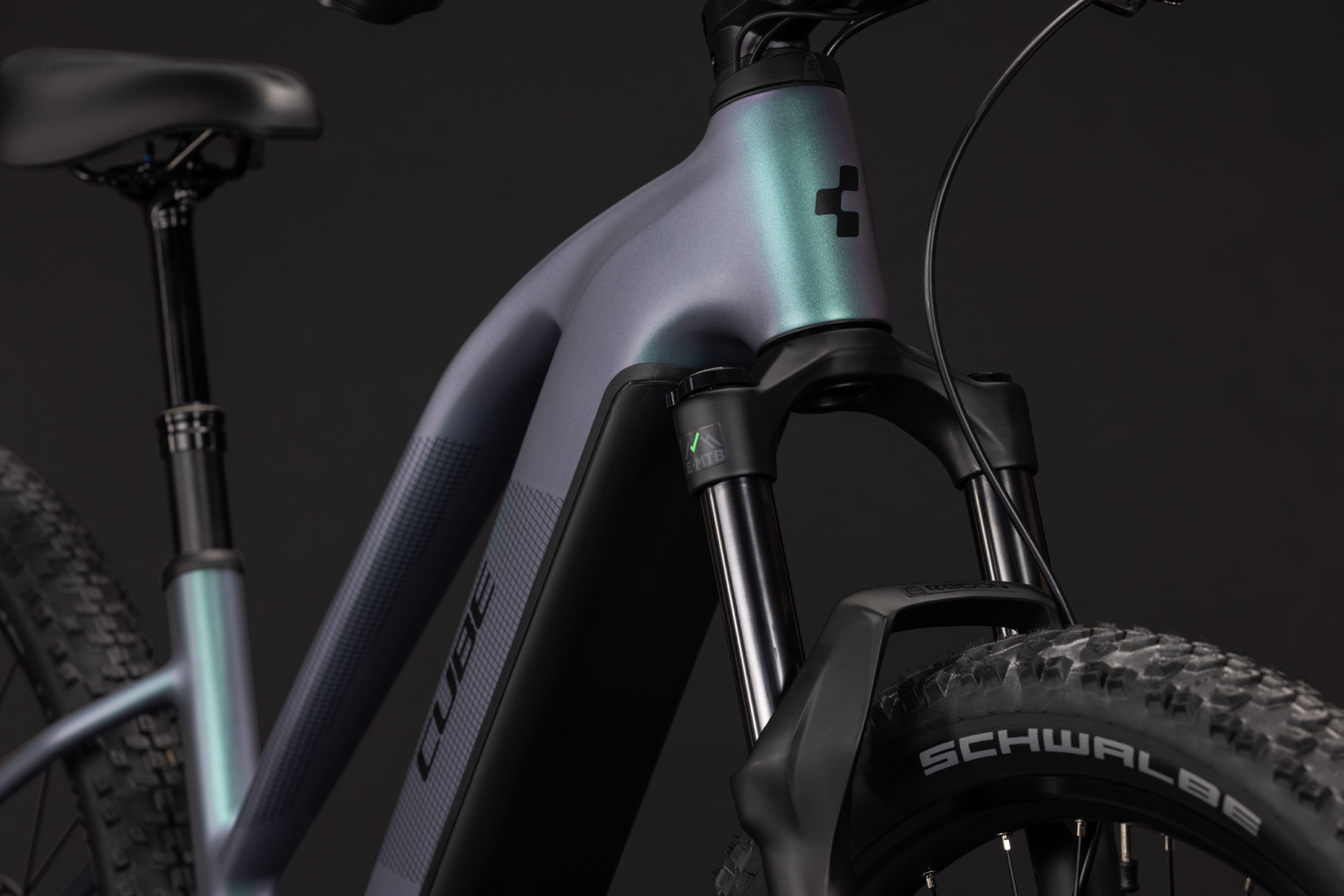 Cube Reaction Hybrid Pro 800 polarlight´n´black